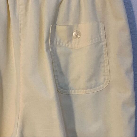 Croft & Barrow & Karen Scott Floral Yellow Top,
Elastic Waist Pull On Shorts M/8 - Picture 10 of 15